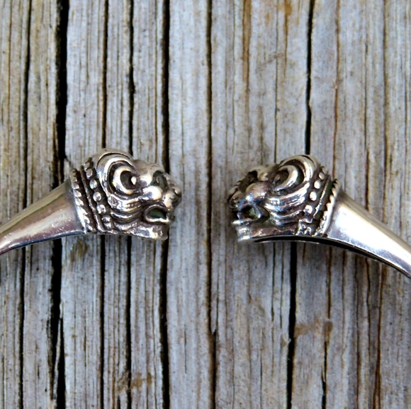 SOLD Vintage 800 Sterling Lion Head Cuff Bracelet - Picture 3 of 7